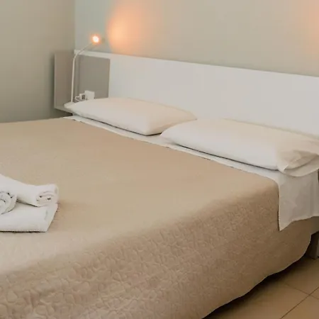 Agathe Company Gasthuis Marina di Schiavonea