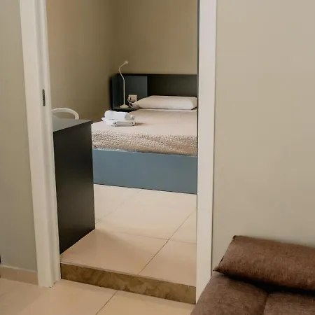 Agathe Company Gasthuis Marina di Schiavonea