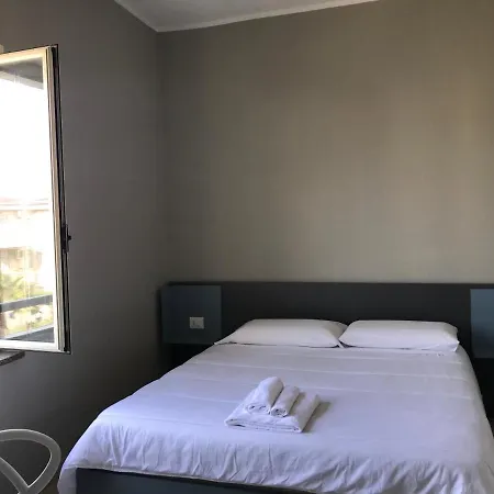 Agathe Company Gasthuis Marina di Schiavonea