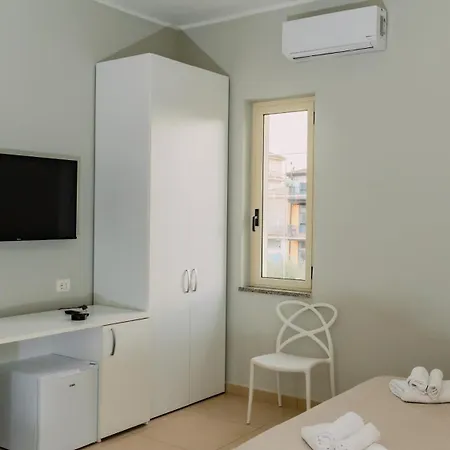 Agathe Company Marina di Schiavonea