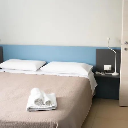 Agathe Company Marina di Schiavonea